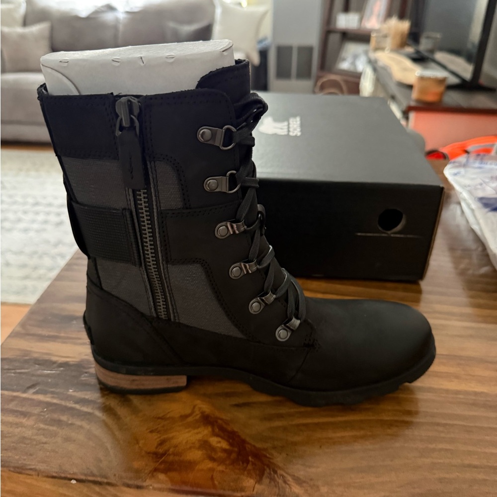 Sorel Black Leather Emelie Conquest Boots